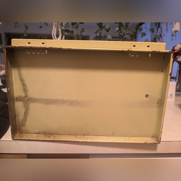 Vintage EKCO Metal Bread Box - Picture 4 of 12